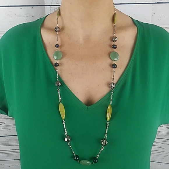 Green Aventurine & Shell Necklace - Picture 1 of 11